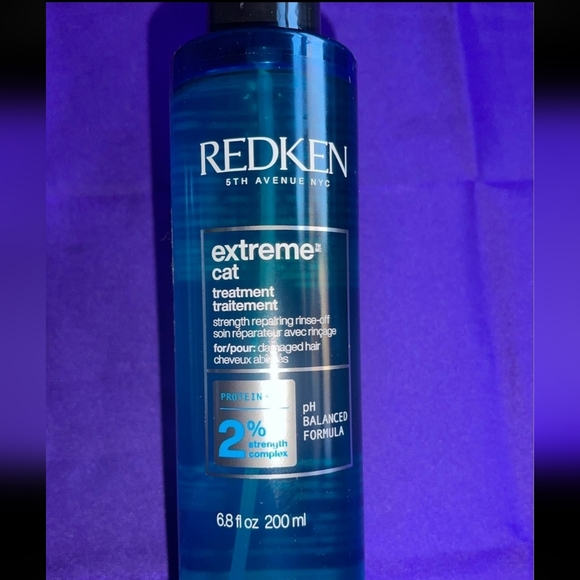 Redken Extreme CAT Protein Reconstructing Hair Treatment Spray 200ml- New - Picture 3 of 3